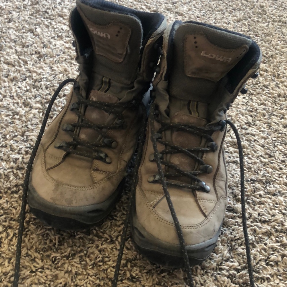 Worn, used but good condition. Includes superfeet inserts. Hiking boots.